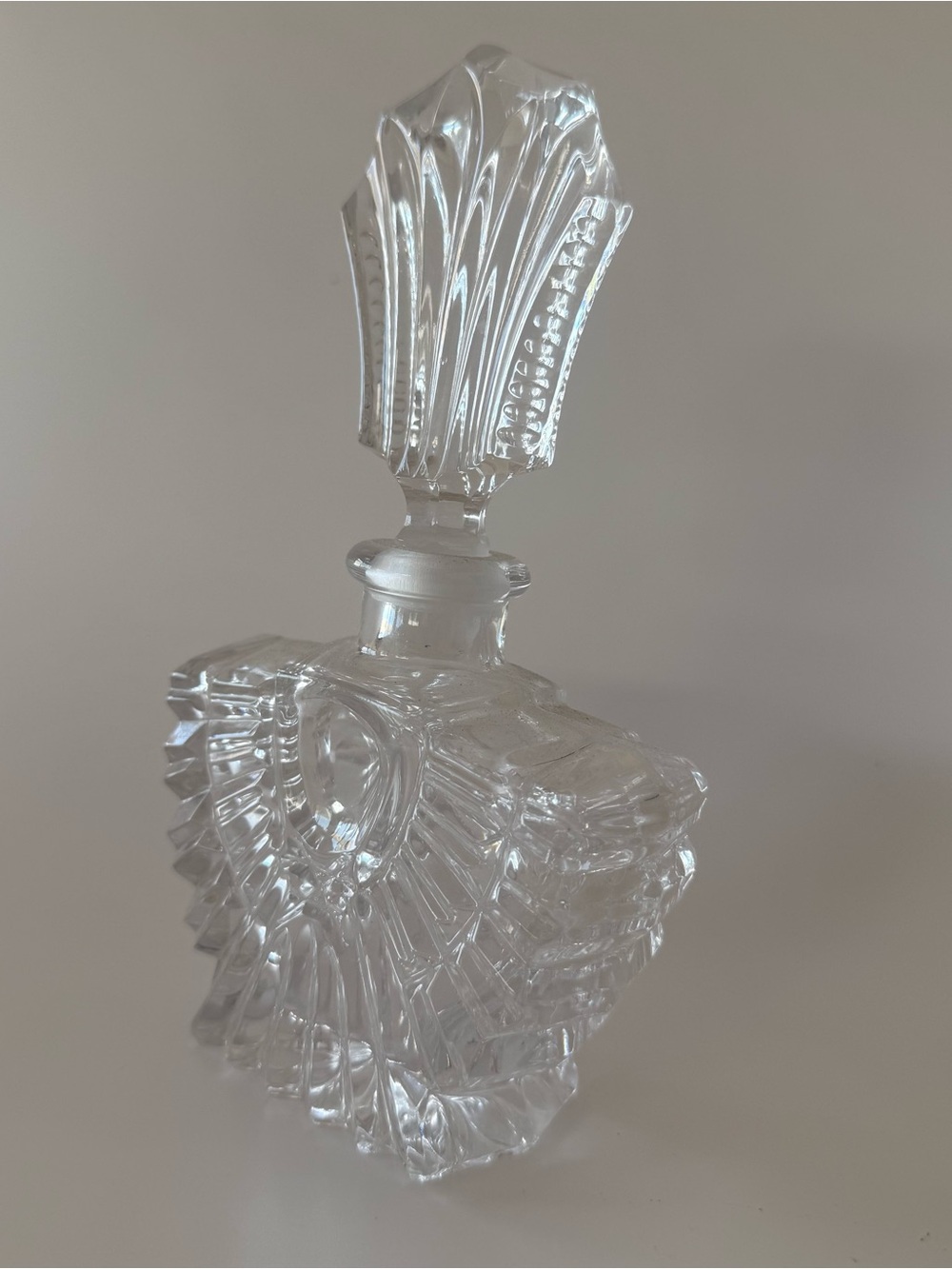 Vintage Art Deco Pressed Glass Clear Perfume Bottle With Fan Style Stopper - Picture 12 of 14